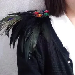 Spille da 1 pezzi Accessori abiti Accessori Performance Epaulette esagerati Feather Corce Pinna spalla Spalla Fiore Decorazione