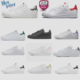 2024 clássico Stan Smith Superstars Running Running Men Mulheres Treinadores Triplos pretos Branco Vermelho Prata Verde Pink Navy Blue Sports Sapatos tênis de corrida S12