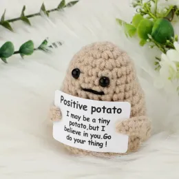 Positiv energi potatis tomat poops handgjorda ull stickning skrivbordsdekor med slogan kort roliga christams gåva hem dekoration