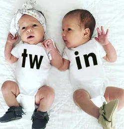 Familie Matching Clothing Neugeborene Jungen Mädchen Bodysuit Twin Letters gedruckt kurzarm Bodysuit Tops Outfits für Baby6737747