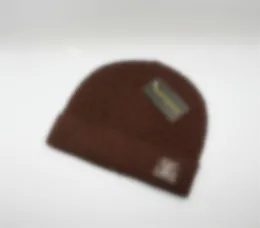 Новый дизайн шапки Beanie Winter Designer Hat Bucket Cap Mans/Женская буква капота модель дизайн моделей вязаные шляпы осенние шерстяные