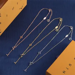Designer Boutique Halskette Luxus Mode 18K Gold Platted Halskette Frauen schöne Geschenkhilfe Halskette Charme 925 Silber hohe Qualität