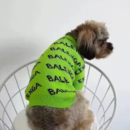 Yeni Lüks Tasarımcı Evcil Köpek Kıyafet Köpek Giyim Mektubu Kovan Kazak Köpekler Giysileri Kedi Puglar Küçük Moda Sonbahar Kış Yeşil Erkek Kız Yorkshire Aksesuarları