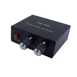 Förstärkare AU102 1 Input 2 Output Stereo Music Audio Signal Preamplifier AMP Hörlurförstärkare Brädan GAIN 3,5 mm volymkontrollton