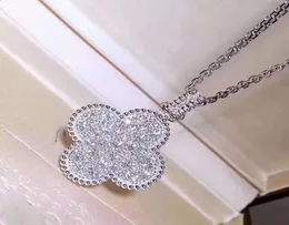Fourleaf clover sweater chain women039s S925 microencrusted diamond long necklace flower pendant accessories Luxurys Designer9200066