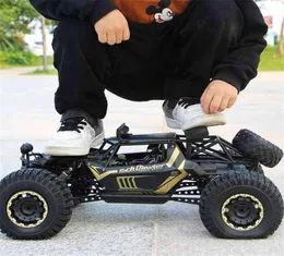 18 50cm RC Car 2 4G R Controle 4WD Veículo elétrico offroad por brinquedos de presente de carro de controle remoto para meninos 210729284W6792088