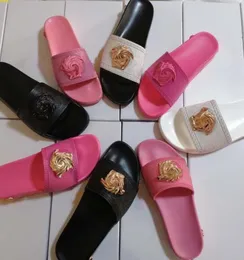 Роскошные сандалии Мужчины Женщина Вуди -плоские мулы Дизайнер знаменитые женские слайды летние черно -белые бежевые розовые холст Sandels 5300005
