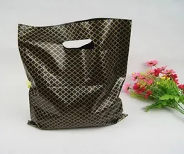 50pcslot Black Lattice Large Plastic Shopping Bags Thick Boutique Gift Clothing Packaging Plastic Gift Bag With Handles5972197