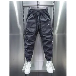 Düz Renk Multiplocket Kargo Pantolon Günlük Harem Kalem Pantolon Dış Mekan Jogging Sweatpants Lüks Marka Erkek Giyim 240328