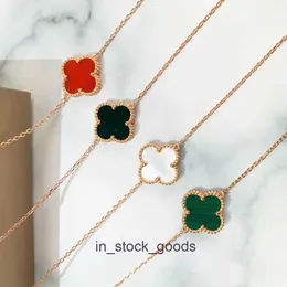 Pulseiras de design de ponta para Vancleff Boutique Clover Single Flower Flower Feminino V Gold Gold Hamped Plating 18k Rose Gold Lucky Flor Dupla Fritilla Branca Fritilla