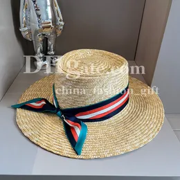 Designer de chapéu de palha Raffia Bucket Hat Luxury Summer Beach Hat Women Women Straw Straw com fita de seda chapéu de aba larga