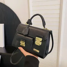 Новая женская сумочка барокко металлические аксессуар