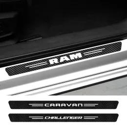 4pcs door door sill ملصقات لـ Dodge Avenger Caliber Caravan Challenger Charger Dart Durango Journey