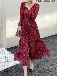 Avrupa ve Amerikan Moda Pastoral Açık Çiçek Stili Vneck Longsleeved Wine Kırmızı Büyük Salıncak Katmanlı Elbise 240412