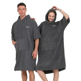 Männer Mikrofaser Umhang Neoprenanzug Wechseln Bademantel Beach Poncho Handtuch im Freien absorbierende Schnellkollegung mit Kapuzenbadetüchern Frauen