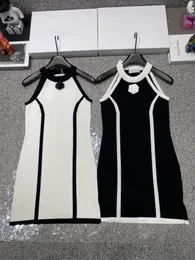 Nowy 2024 Summer Biała czarna dama Elegancka patchworka sukienka na dzianie kobiet bez rękawów Vintage High talia A-line mini sukienki