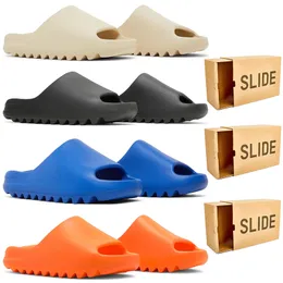 2024 Designer Sandaler för män Kvinnor tofflor Sliders Bone Onyx Desert Sand Slides Mens Womens Sandal Yeezeys Yezzey Slide Outdoor Slipper Shoes