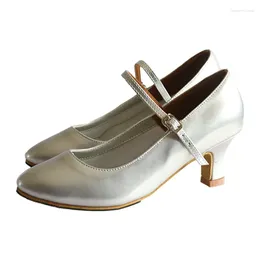 Dans Ayakkabıları Kauçuk taban Açık Latin Balo Salonu Altın Gümüş Uygulama Kızlar ve Kadınlar için Kapalı Ayak Tip Standardı