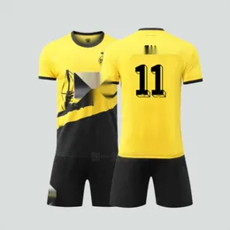 Jersey de futebol 2324 Dortmund Treinamento em casa Conjunto de adultos Sports Sports Uniform Group Compra para masculino e feminino