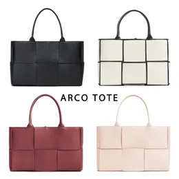 Женская мужская конфеты Arco Tote Designer Bag Suwmors Luxurys Sumbag Fashion Mommy Магазин плетение кожаная сумка верхняя ручка для подгузники плеч
