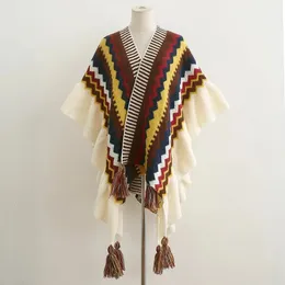 Mulheres de estilo étnico Poncho Capes Ladies Fashion Stripe colorido malha superdimensionada xale com franjas bohemian 240412