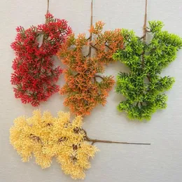Flores decorativas feitas à mão Artificial Pine Green Branch Plantas falsas simulação de plástico folhas realistas do jardim