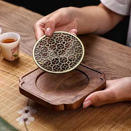 Vassoi di tè Black Walnut Plum Blossom Polt Port Isolamento Coppa di legno massiccio Accessori set creativi