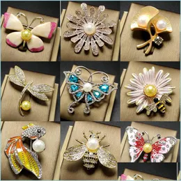 Stifte, Broschen Süßwasserperlen Brosche für Frauen Tierstifte 10 Stile Kristallschmuck Weihnachtsgeschenk 9 PCs Drop Lieferung DHKAA