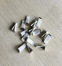 NOWOŚĆ 100PCSLOT AUTO CLIPS METAL ALOY BIAŁY CZARNY Kolor DIY Perfumaty samochodowe Clip Dekoracyjne samochody Wentylacje Akcesoria 7037801