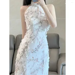 민족 의류 개선 된 중국어 Qipao 슬리핑 고삐 목 Cheongam 드레스 슬림 바디콘 우아한 섹시한 여름웨어 파티 공연