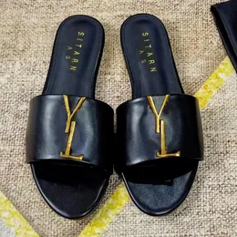 Designer kvinnor glider toffel lyxen platt sandaler non-halp sommarstrand avslappnad skor
