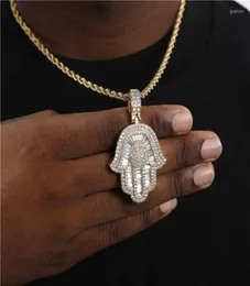 سلاسل Hamsa Hand Pendant Necklace Men Men Iced Out Cz Gold Color of Fatima Choker Jewelrychains Godl224537063