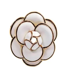 Designer Camelia spille di alta qualità Spettame fiorite di smalto Multilayer Petals Pins Regali di gioielli fahsion per uomini donne bianche b8892334