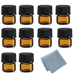 Bottiglie di stoccaggio 50pcs1ml Mini bottiglia di vetro ambra 1cc da campione 1 cc Vialtra di viaggio per olio essenziale deve essere 1 % di stoffa pulita