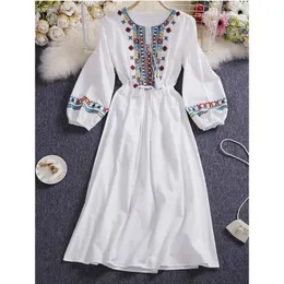Bahar Bayan Keten Elbise Nakış Uzun Kollu Zarif Etnik Boho Beyaz Giysiler Sonbahar Elbiseler Kadınlar İçin Partisi 240412