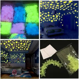 20pc Kinder Schlafzimmer Sterne leuchtende Aufkleber fluoreszierende Glühen in den dunklen Schneeflocken -Wandaufklebern Raumdekoration Wohndekorationen