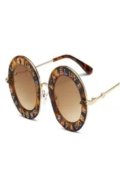 2020 Produtos Designer de abelha luxo feminino óculos de sol rosa Moda redonda Padrão de carta vintage Retro Metal Frame Sunglasses Women5243863