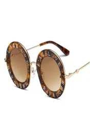 2020 Prodotti Designer Bee Designer Luxury Women Omplani da sole Pink Round Letter Pattern Vintage Retro Metal Frame Occhiali da sole Women5243863