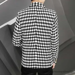 Blazer maschile Blazer Nuovi 2024 Spring Autumn Casual Mens Slim Fit Sump Sump Blazer Coat Single Botton Abito piccolo Outwear Top Checker Giacca sottile