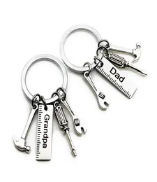 50pcslot Nytt rostfritt stål Dadverktyg Keychain Morfar Hammer Screwdriver Keyring Father Day Gifts1 85 W29652586