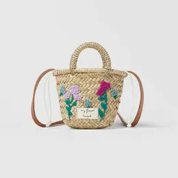 Sommer Mini Cute Basket Kinder und Frauen handgefertigt gewebte Tasche gesticktes Handheld Crossbody Gras gewebter Tasche 240412