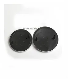 100pcs 블랙베이스 블루 흰색 82mm 74mm 배지 전면 후드 후드 후드 후드 트렁크 엠블럼 E46 E30 E39 E34 E60 E36 E38 M3 M5 M6 51148132379822171