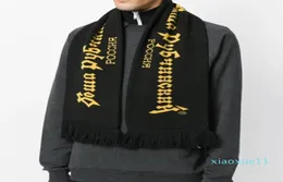 Lüks Gosha Rubchinskiy Scarves Unisex Moda Mektup Desenleri Yeşil Sarı Sararlar Erkekler İçin Kış Tasselleri Eşarp Kadınlar7321605