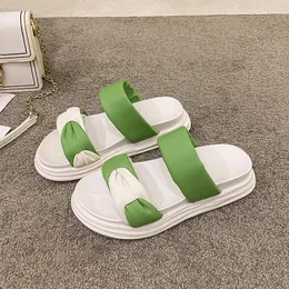 Slippers Mulheres usam sandálias de Coringa não deslizantes de fundo plano casual e com solas espessas de moda no verão