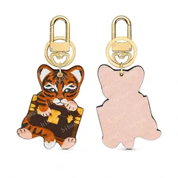 2022 Facettes Bag Charm Buckle Key Halter Schlüsselbund Liebhaber Autobrief Leder Schlüsselanhänger Frauen Taschen Anhänger Accessoires 00557 69317 259g