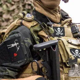 Askeri taktik işlemeli kol bandı aplike siyah sakal korsan edward pirate bayrak rozeti öğretim amblem yama bağlantı makinesi çıkartması
