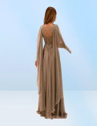 2018 Elegant Chiffon Illusion Back Mãe dos Vestidos da Noiva com Apliques de renda Rússio V Dress Mother Groom Plus Size5898923