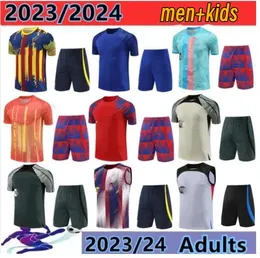 24 25 ANSU FATI CAMISETAS DE FALTAL SOCCER TODORSUT ZESTAWY 23/24 Barcelonas Mężczyźni i dzieci Barca Lewandowski F. de Jong Training Training Kurtka Chandal Futbol Przetrwanie