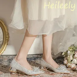 Повседневная обувь 3 см моды с толстыми низкими каблуками с блестками заостренные пальцы на ногах Crystal Sexy для свадебных женщин 41 42 43