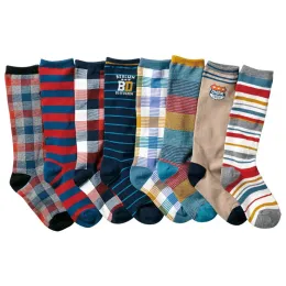 Calzini 8 paia/lotto 412 anni Kids Kids Knee High Socks for Boys Cartoon Tube Socks Sports School Style di alta qualità